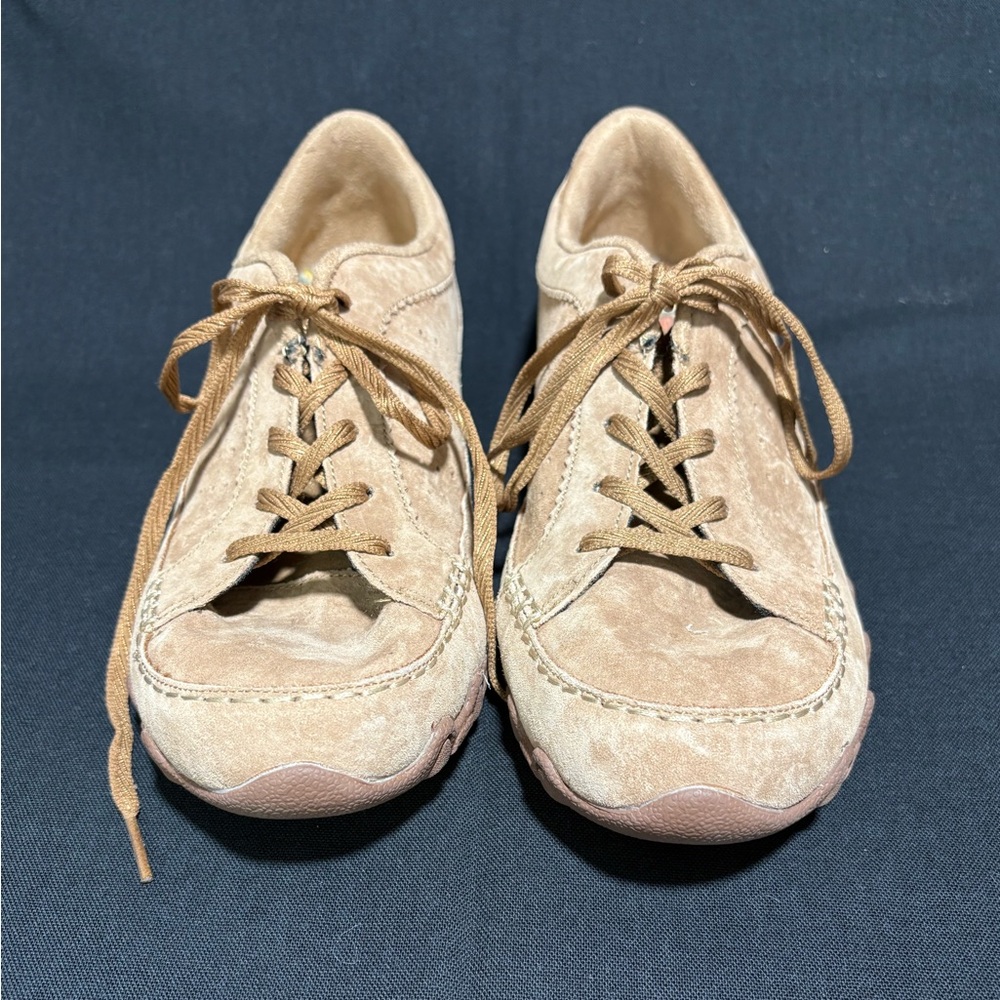 Skechers Women's Tan Suede Relaxed Fit Memory Foam Walking Shoes Size 10